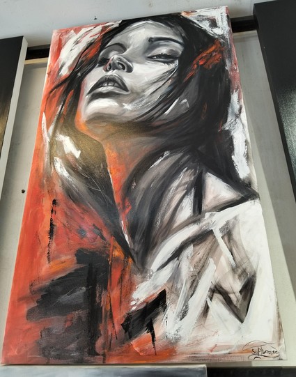 the painting seen from the direct front, the previous photo shows it at an angle, from the left side